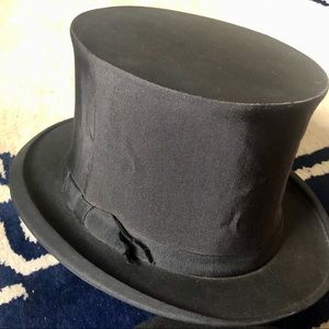 Collapsible opera hat 1920's